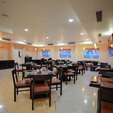 จิงเจอร์ โฮเทล นาชิค Hotel นาสิก ภายนอก รูปภาพ