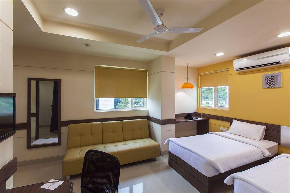 จิงเจอร์ โฮเทล นาชิค Hotel นาสิก ภายนอก รูปภาพ