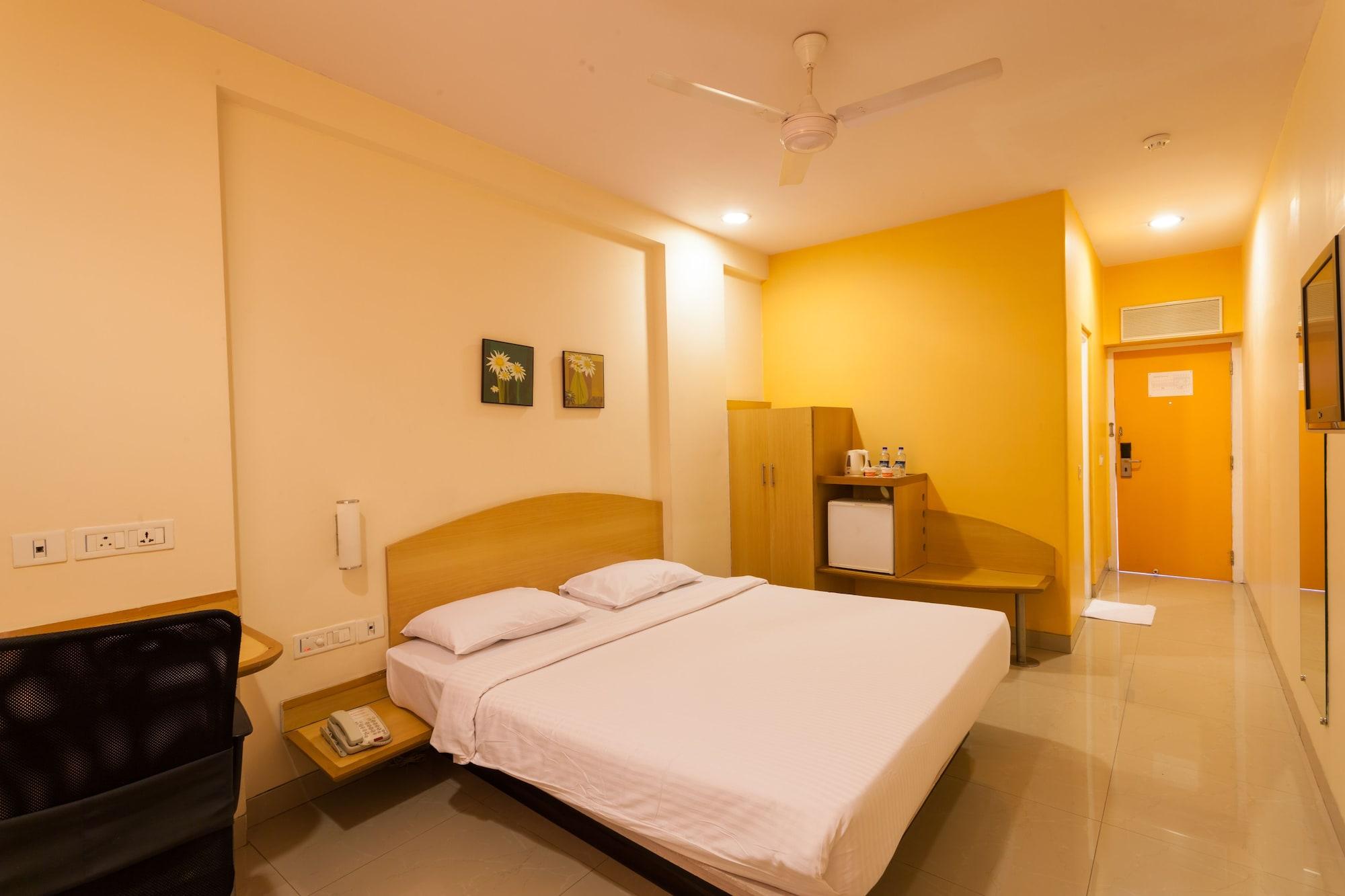 จิงเจอร์ โฮเทล นาชิค Hotel นาสิก ภายนอก รูปภาพ