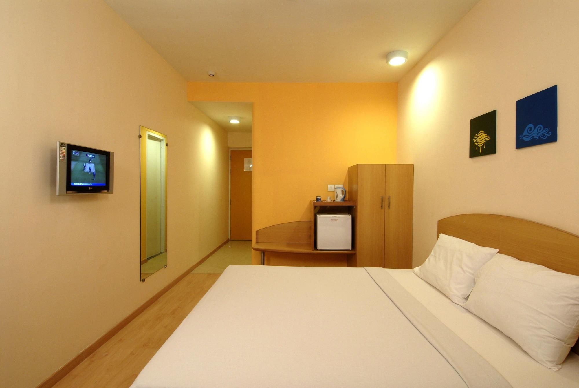 จิงเจอร์ โฮเทล นาชิค Hotel นาสิก ภายนอก รูปภาพ