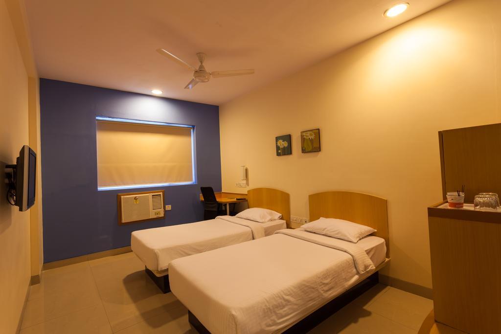 จิงเจอร์ โฮเทล นาชิค Hotel นาสิก ภายนอก รูปภาพ